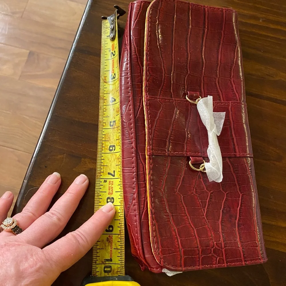 Elegant Red Crocodile-Embossed Clutch